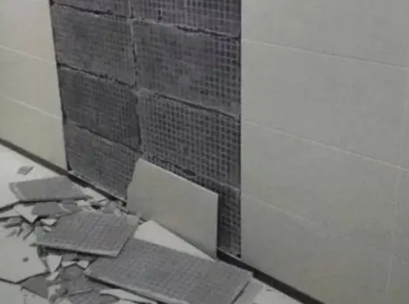 小金瓷砖空鼓维修公司分享下小金墙砖松动维修的知识